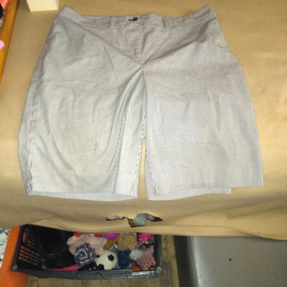 Knee shorts